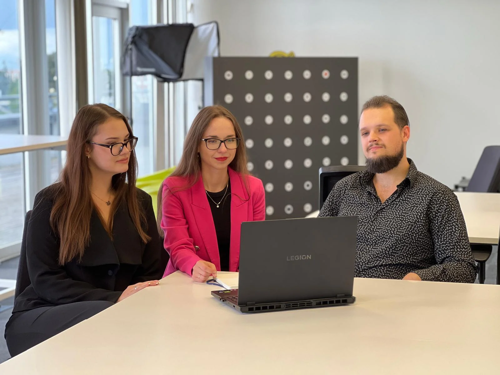 agnese jaunosane co-founder at ajelix, arturs jounosans ceo at ajelix, samanta mansurova digital marketing specialist at ajelix image